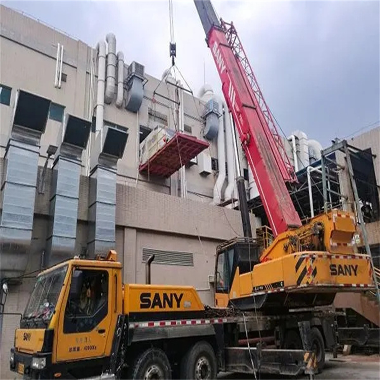 细水乡一百吨吊车吊臂多长